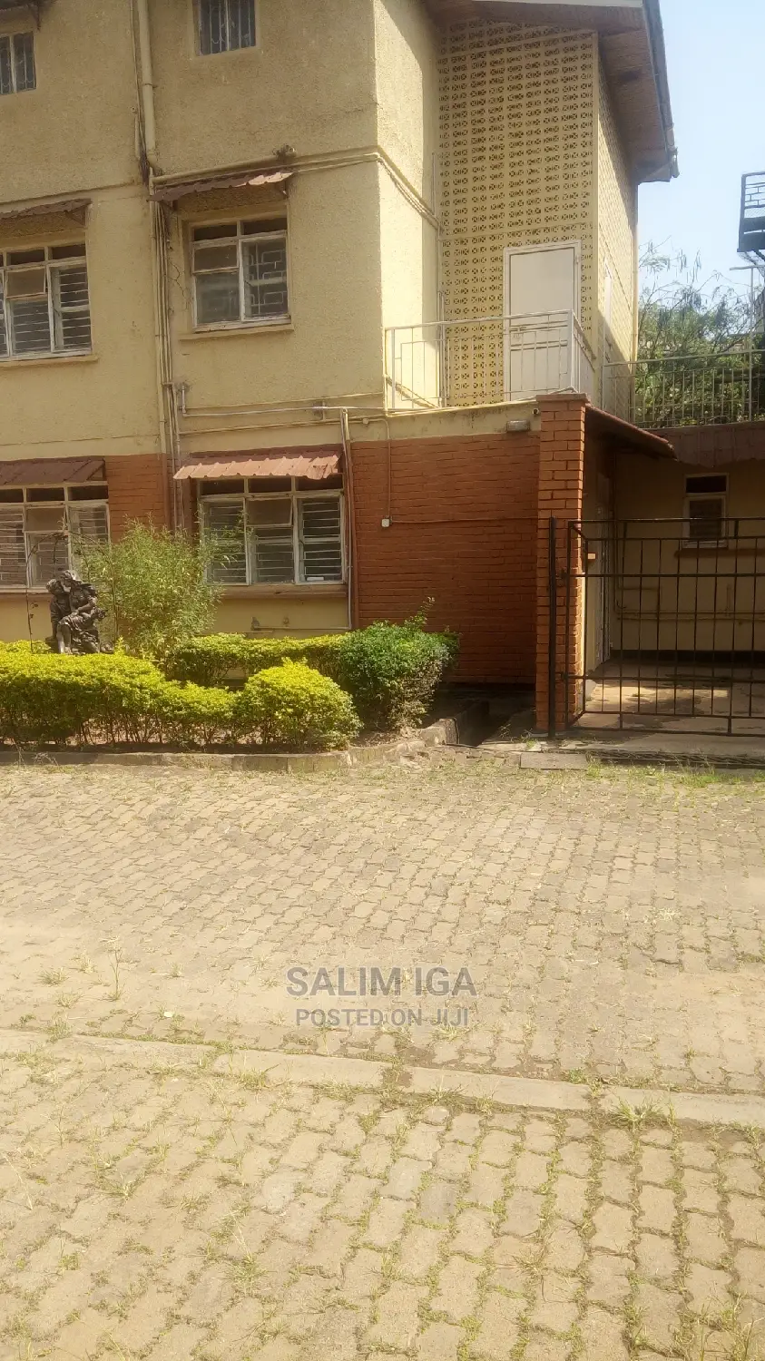 4bdrm Duplex in Kololo Property, Central Division for Rent