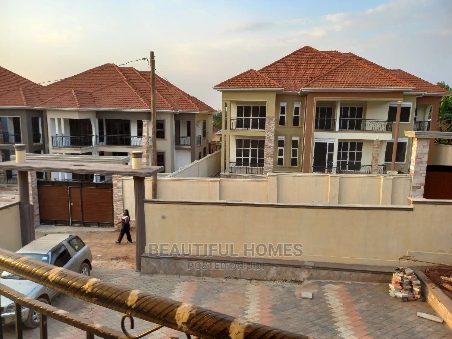 Furnished 6bdrm House in One Class, Central Division for Sale