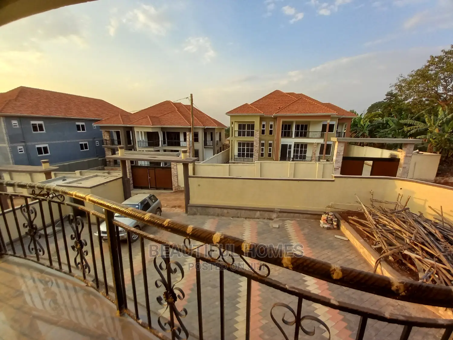 Furnished 6bdrm House in One Class, Central Division for Sale