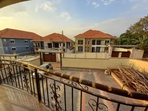 Furnished 6bdrm House in One Class, Central Division for Sale