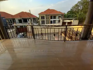 Furnished 6bdrm House in One Class, Central Division for Sale