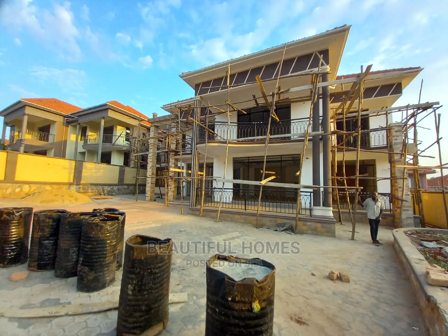 Furnished 6bdrm Mansion in Kira Gated Estate for Sale