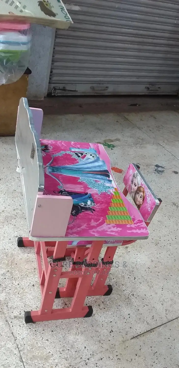 Children Reading Set