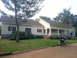 4bdrm Bungalow in Kololo Property, Central Division for Rent