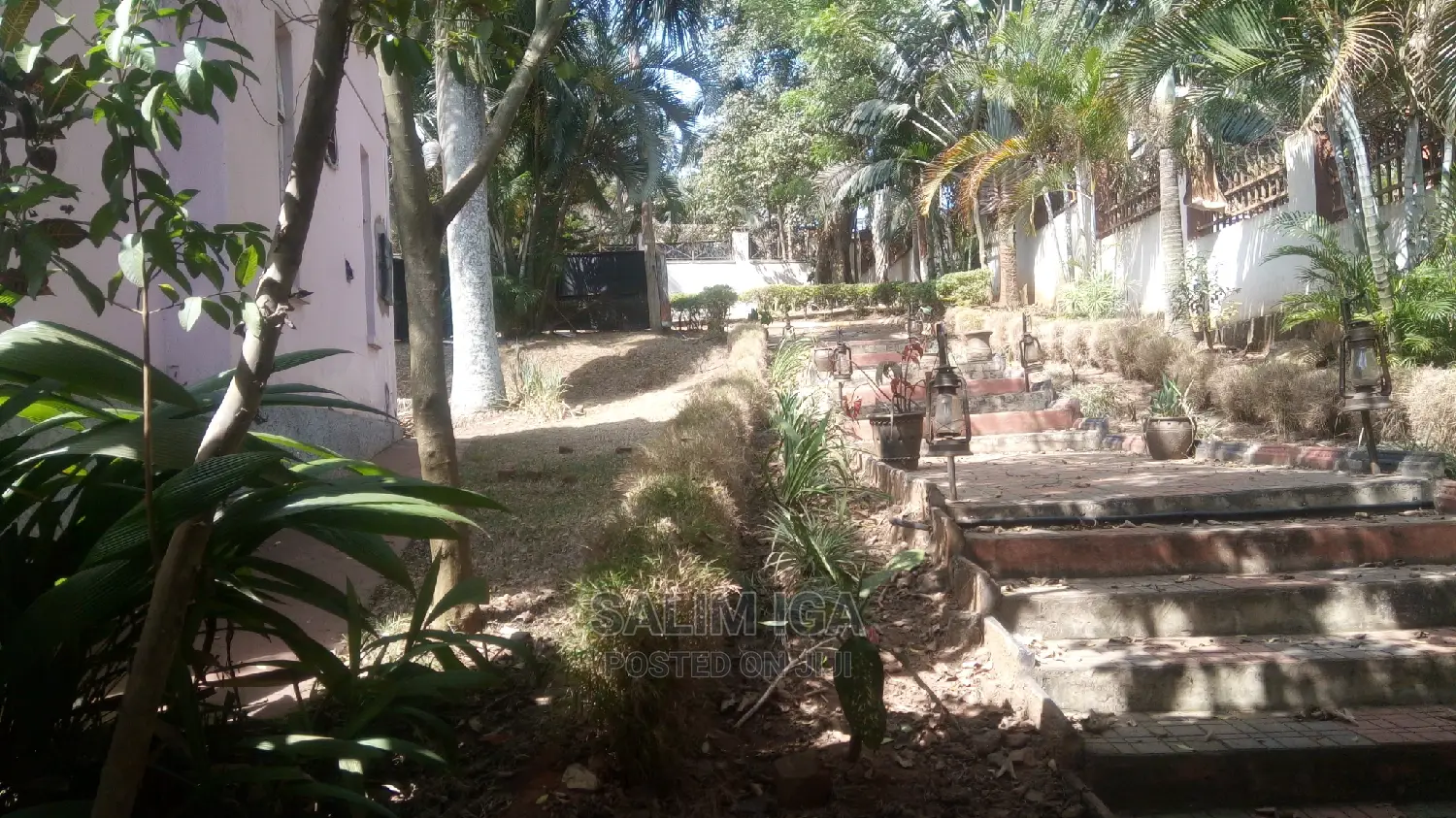4bdrm Bungalow in Kololo Property, Central Division for Rent