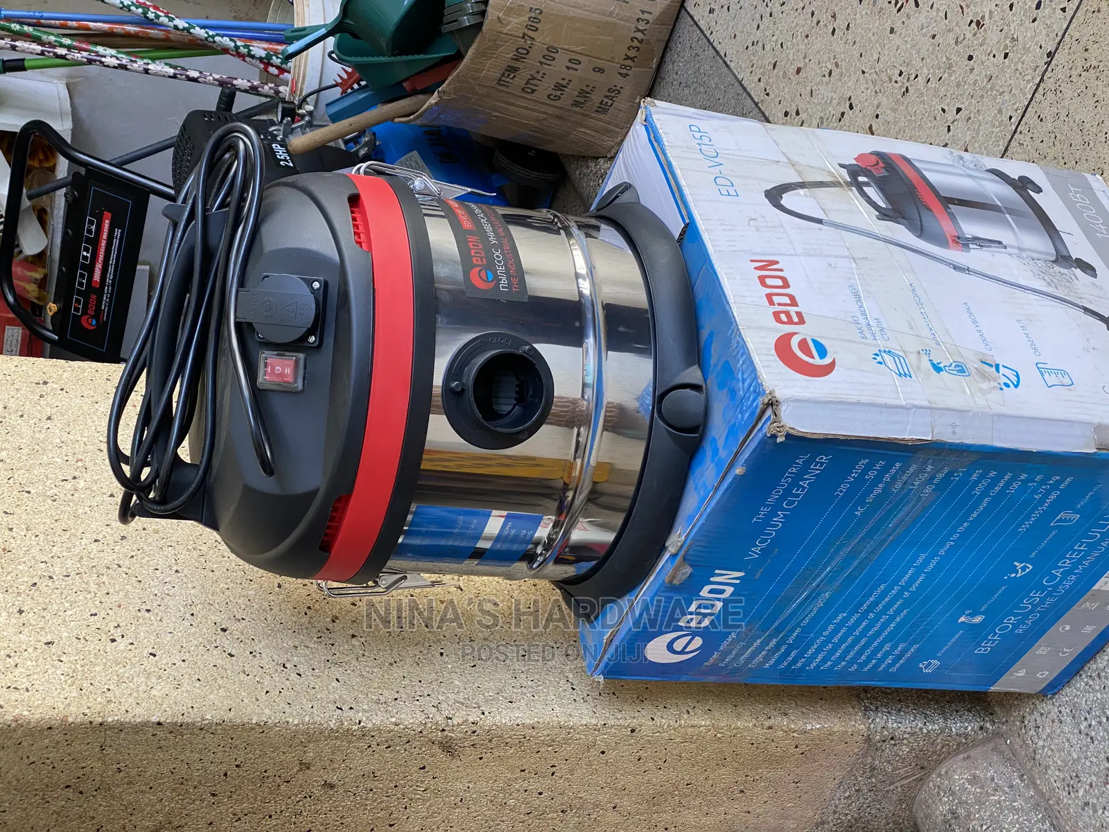 Vacuum Cleaner Wet and Dry