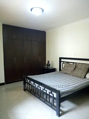 8bdrm Bungalow in Knoxide, Central Division for Sale