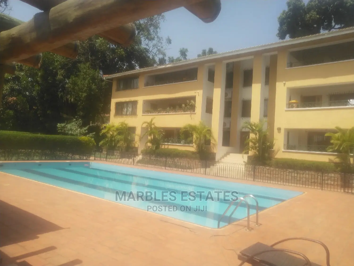 3bdrm Apartment in Mbuya, Central Division for Rent