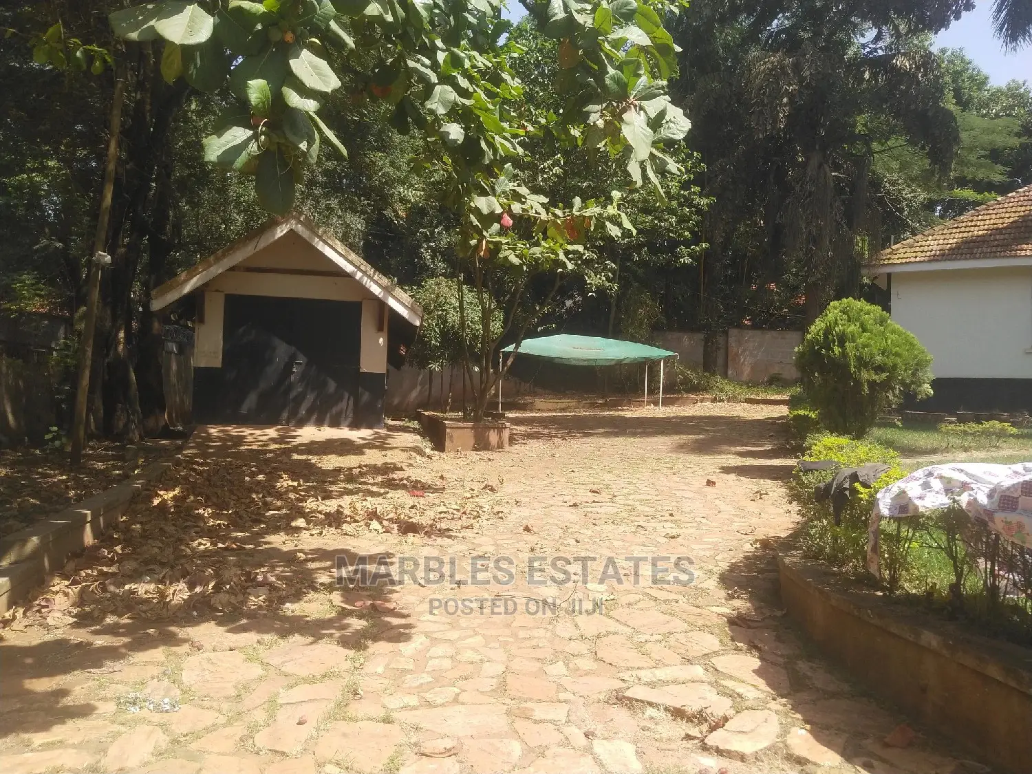 4bdrm Bungalow in Kololo, Central Division for Rent