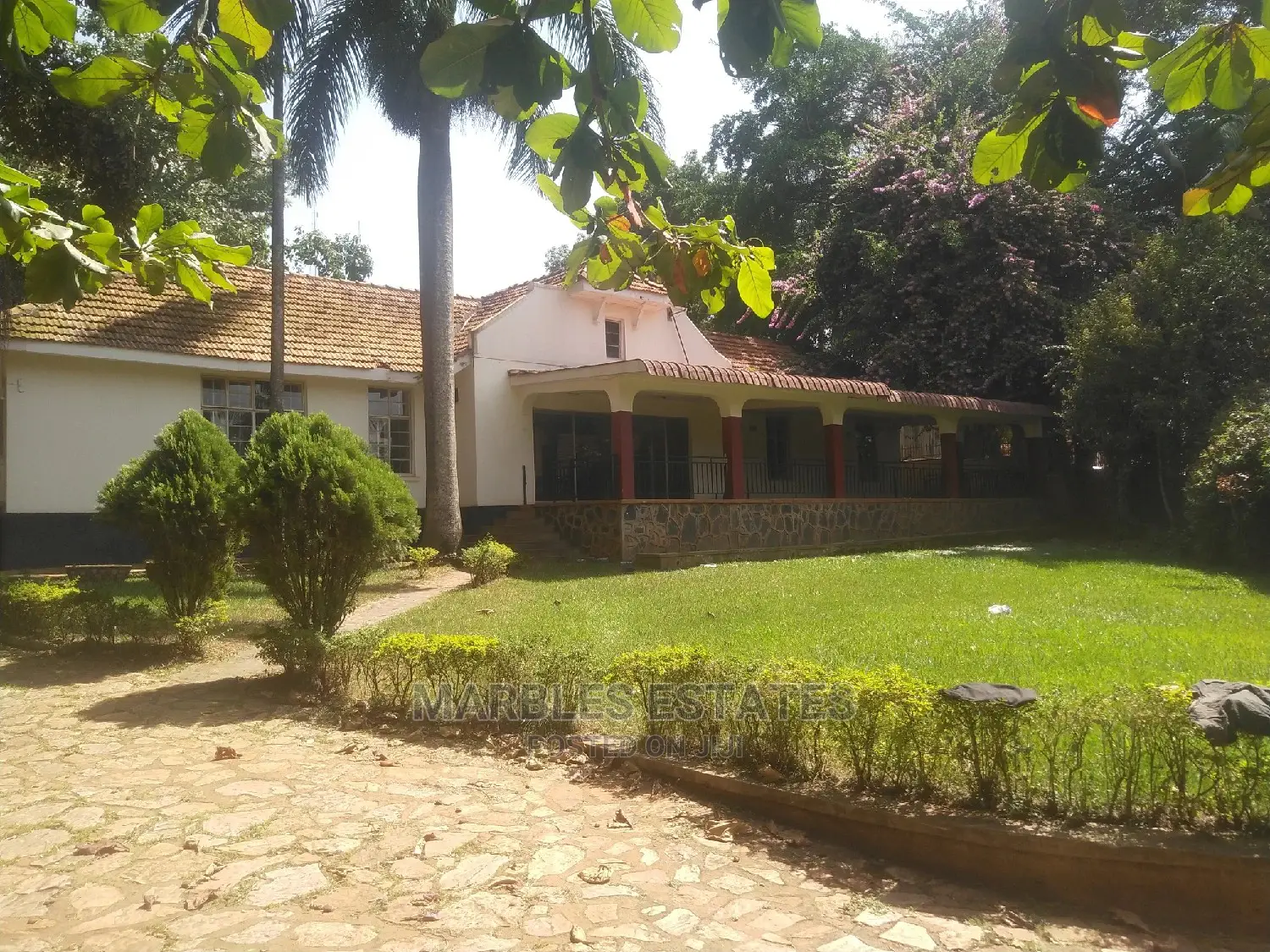 4bdrm Bungalow in Kololo, Central Division for Rent