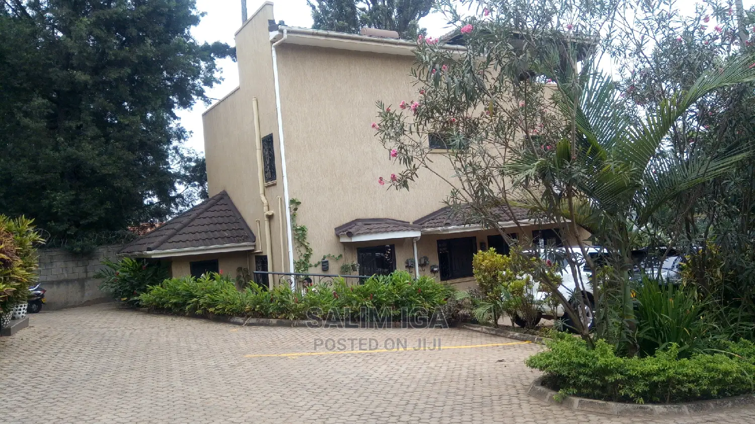 Furnished 4bdrm Townhouse/Terrace in Kololo Property, Central Division