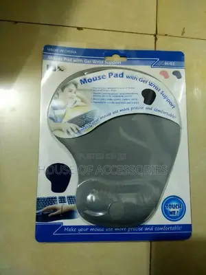 Mouse Pad With Gel Wrist Support
