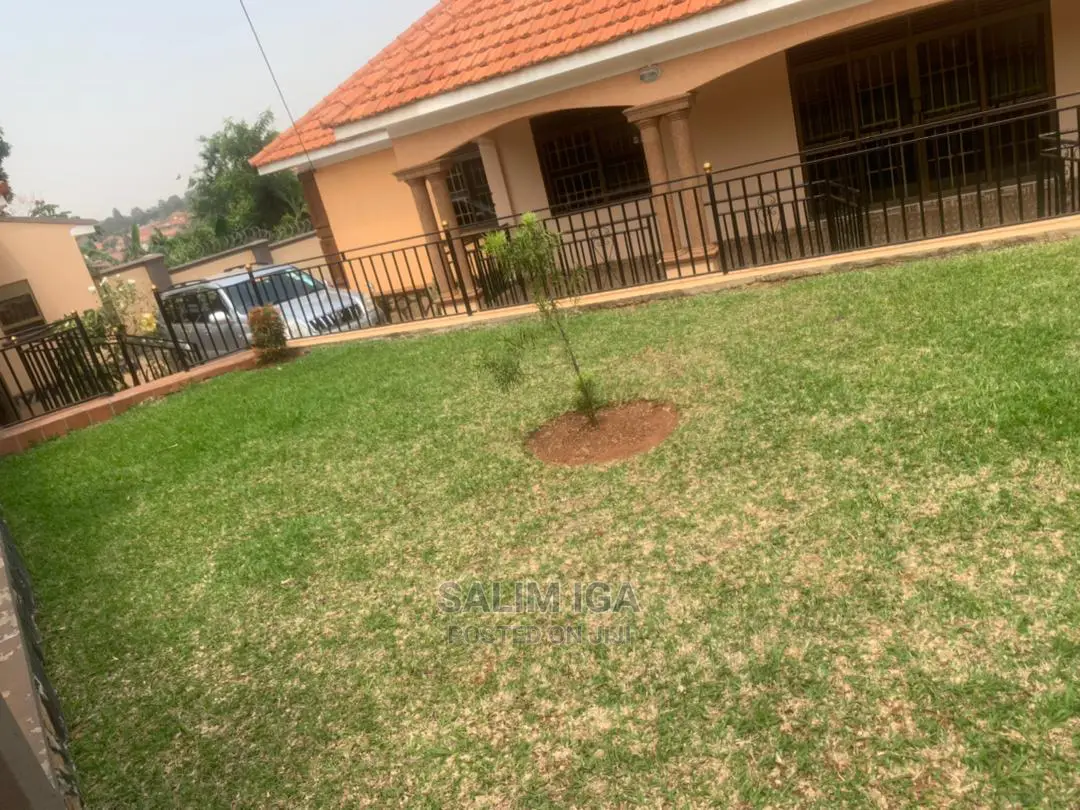 4bdrm Bungalow in Kololo Property, Central Division for Sale
