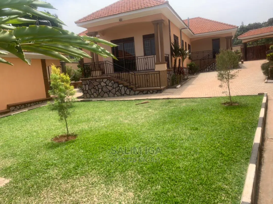 4bdrm Bungalow in Kololo Property, Central Division for Sale