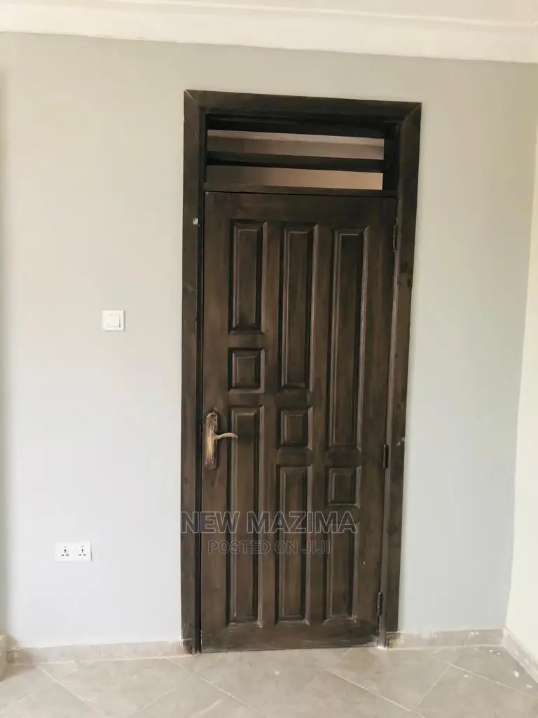 6bdrm Block of Flats in Buziga Konge, Division B for sale