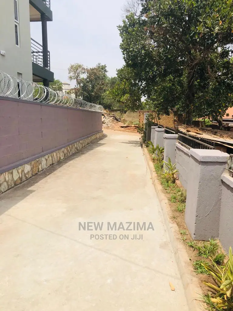 6bdrm Block of Flats in Buziga Konge, Division B for sale