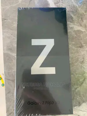 New Samsung Galaxy Z Flip 3 128 GB White