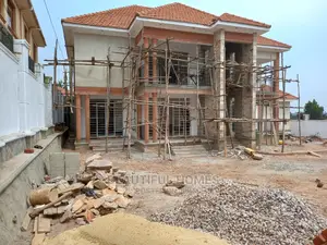 Furnished 6bdrm Mansion in Upscale, Kira for Sale