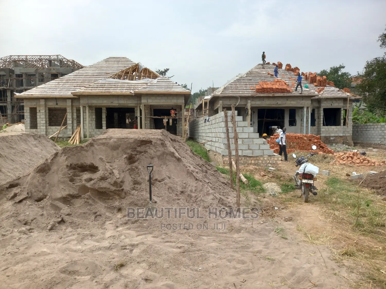Furnished 4bdrm House in Kira for Sale