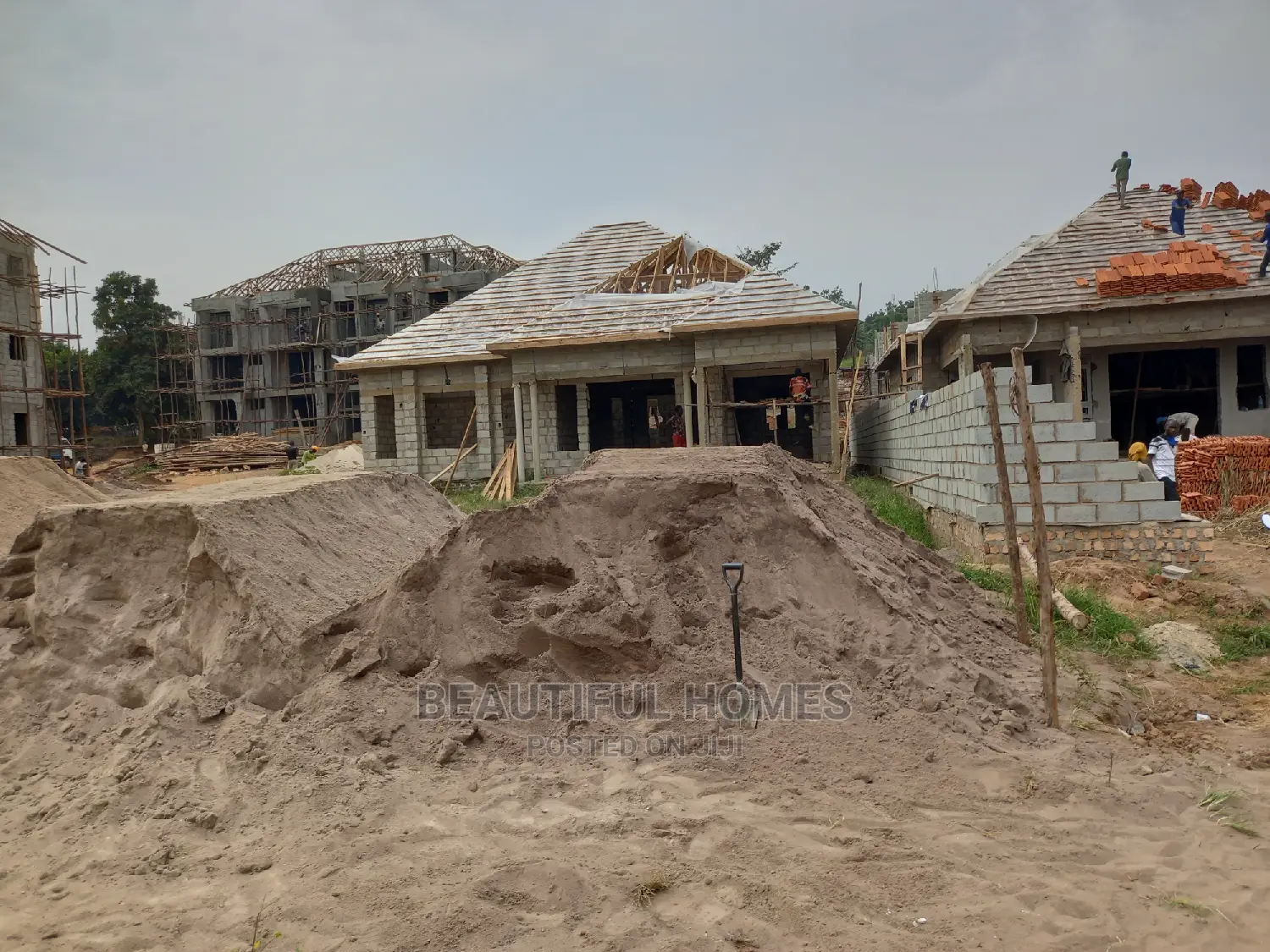 Furnished 4bdrm House in Kira for Sale
