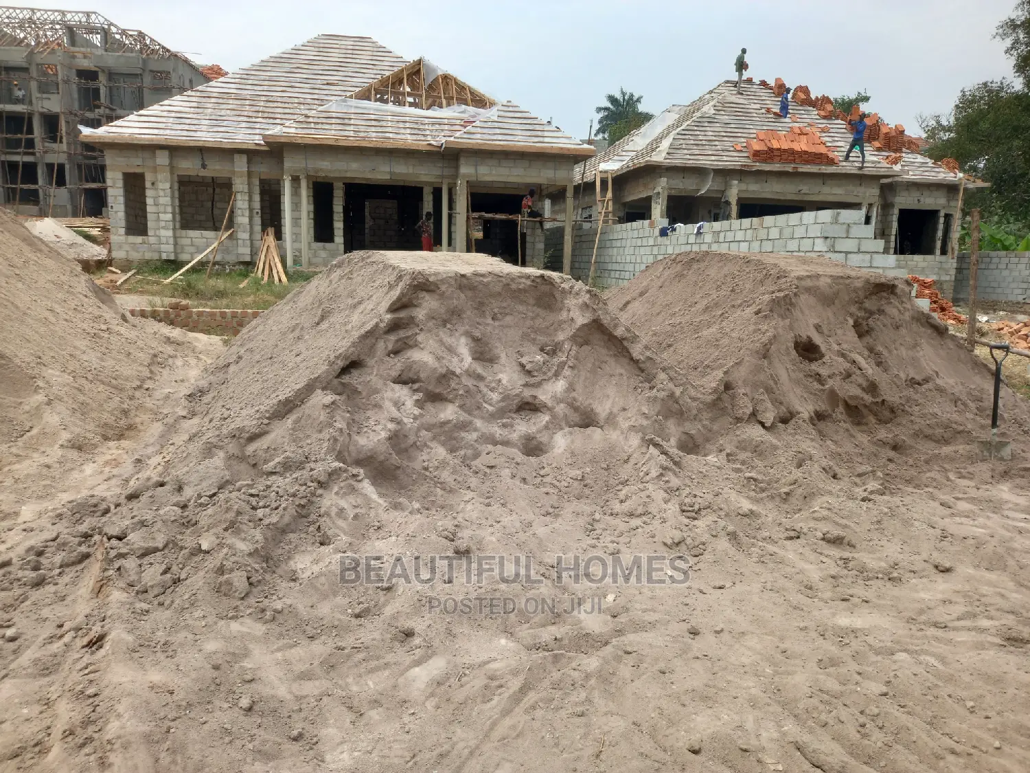 Furnished 4bdrm House in Kira for Sale