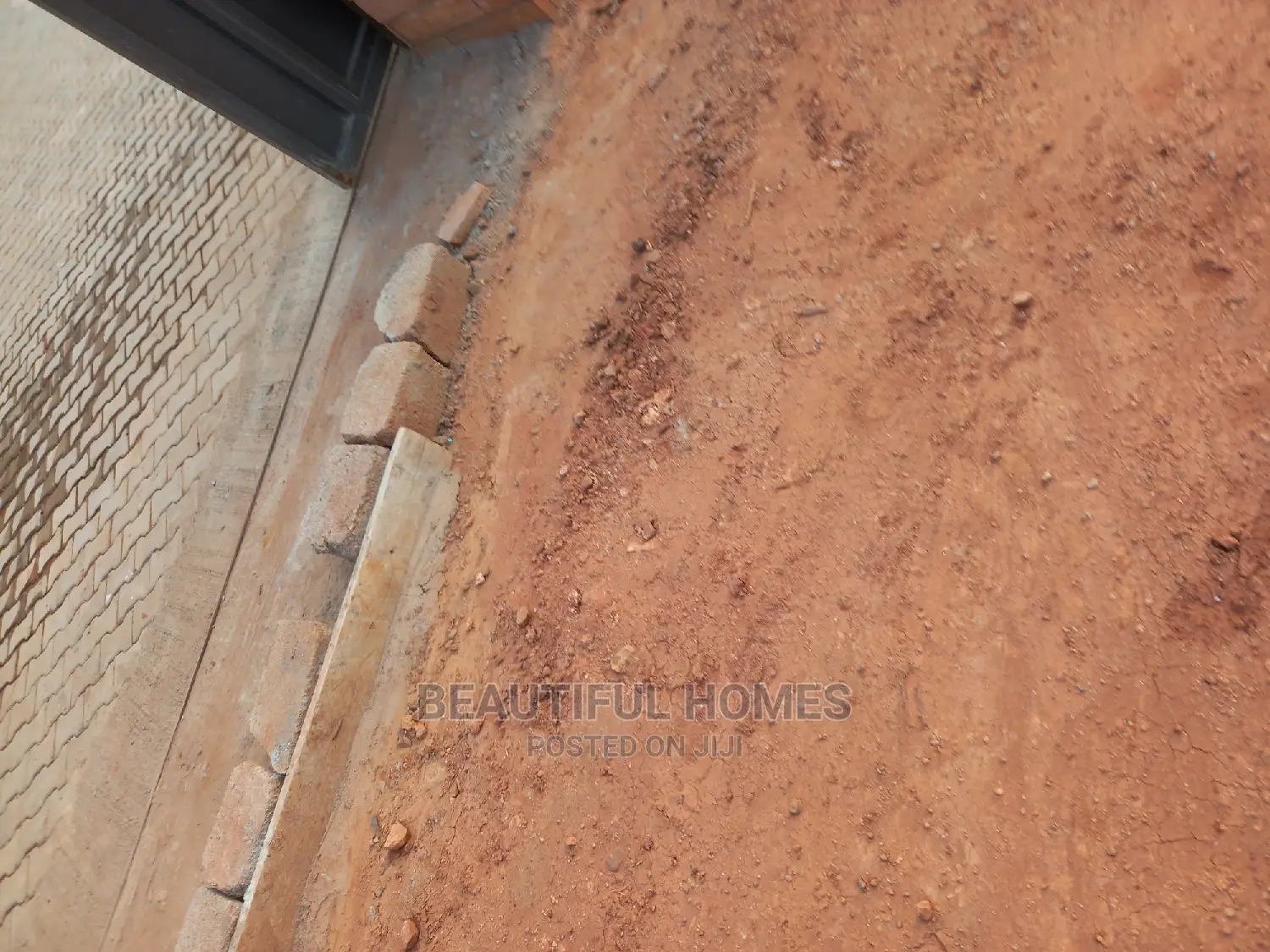 Furnished 4bdrm Bungalow in Kira Prime for Sale