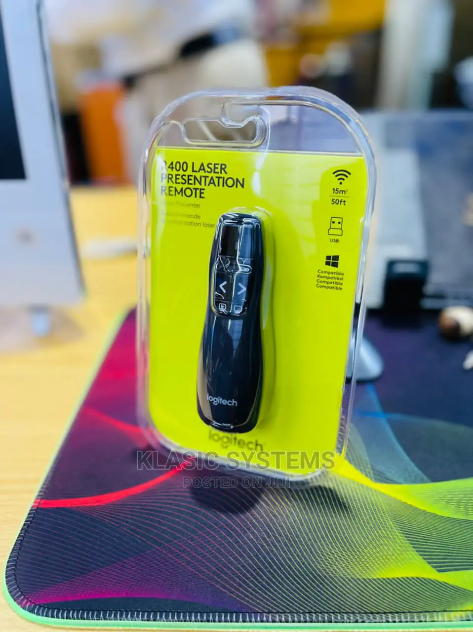 R400 Logitech Laser Presentation Remote