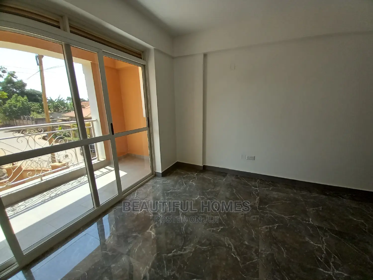 Furnished 2bdrm Condo in Bukoto, Central Division for Sale