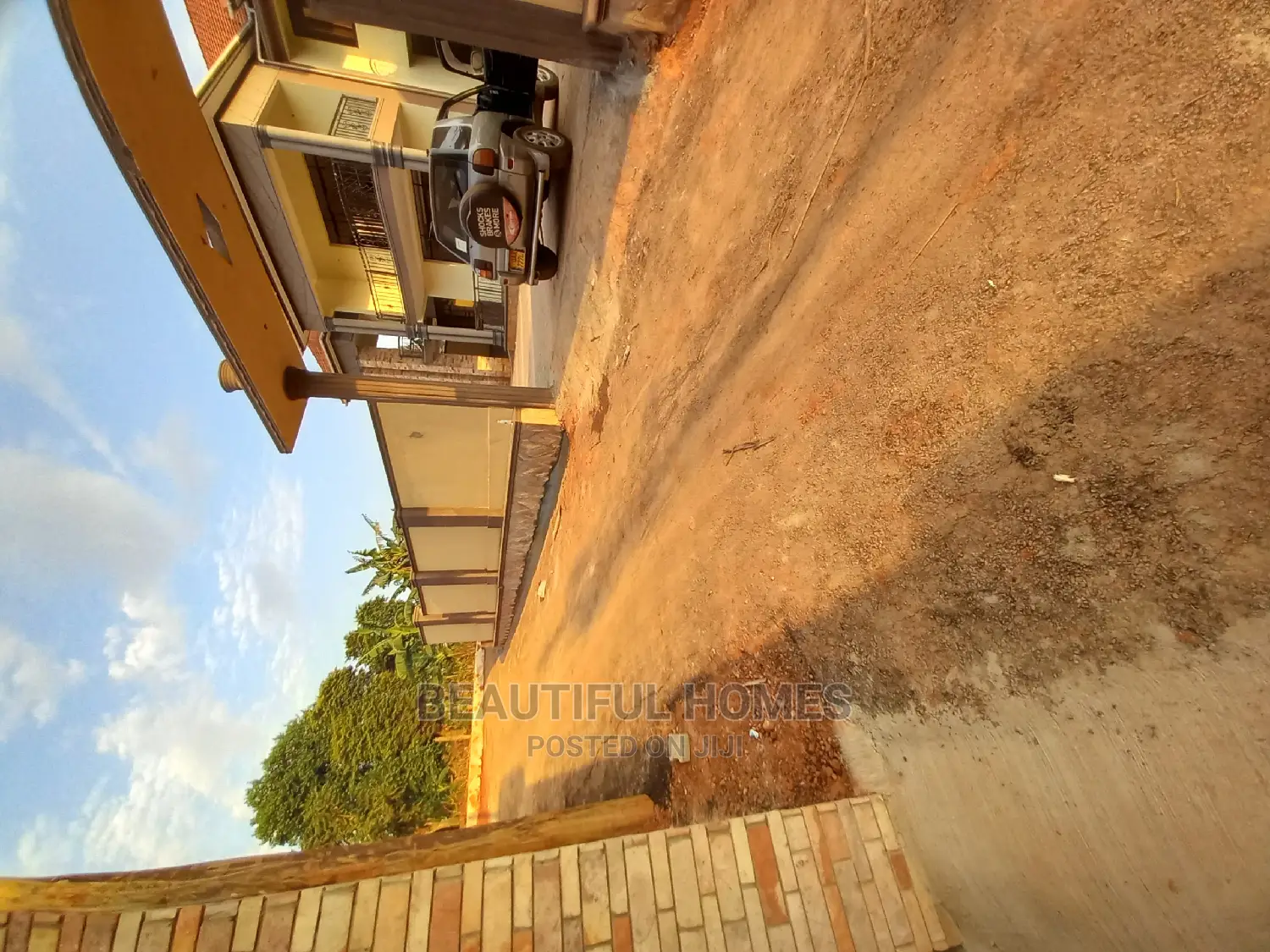 Furnished 6bdrm Mansion in Kira Planned, Central Division for Sale