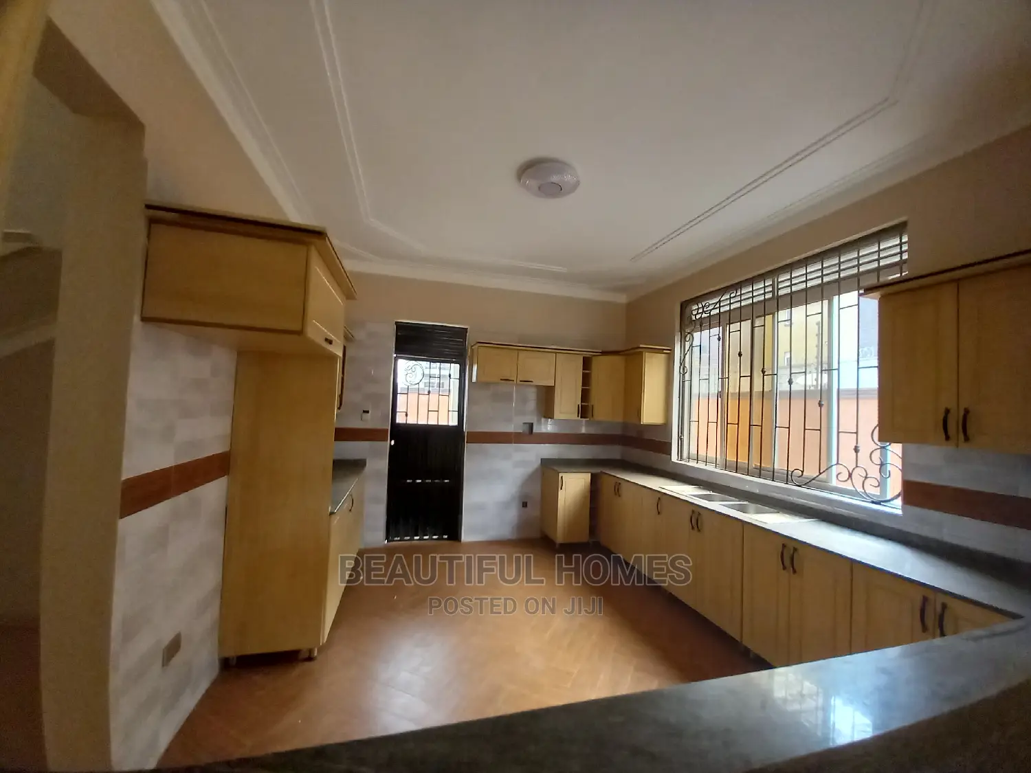Furnished 6bdrm Mansion in Najjera Corporate, Central Division