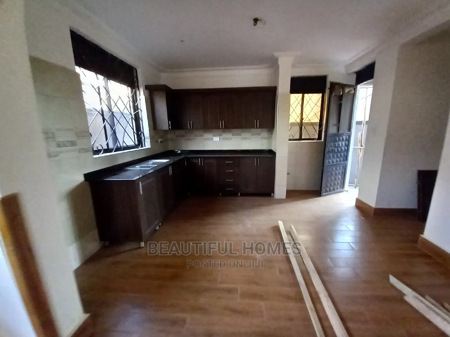 Furnished 4bdrm Mansion in Najjera Corporate, Kira for Sale