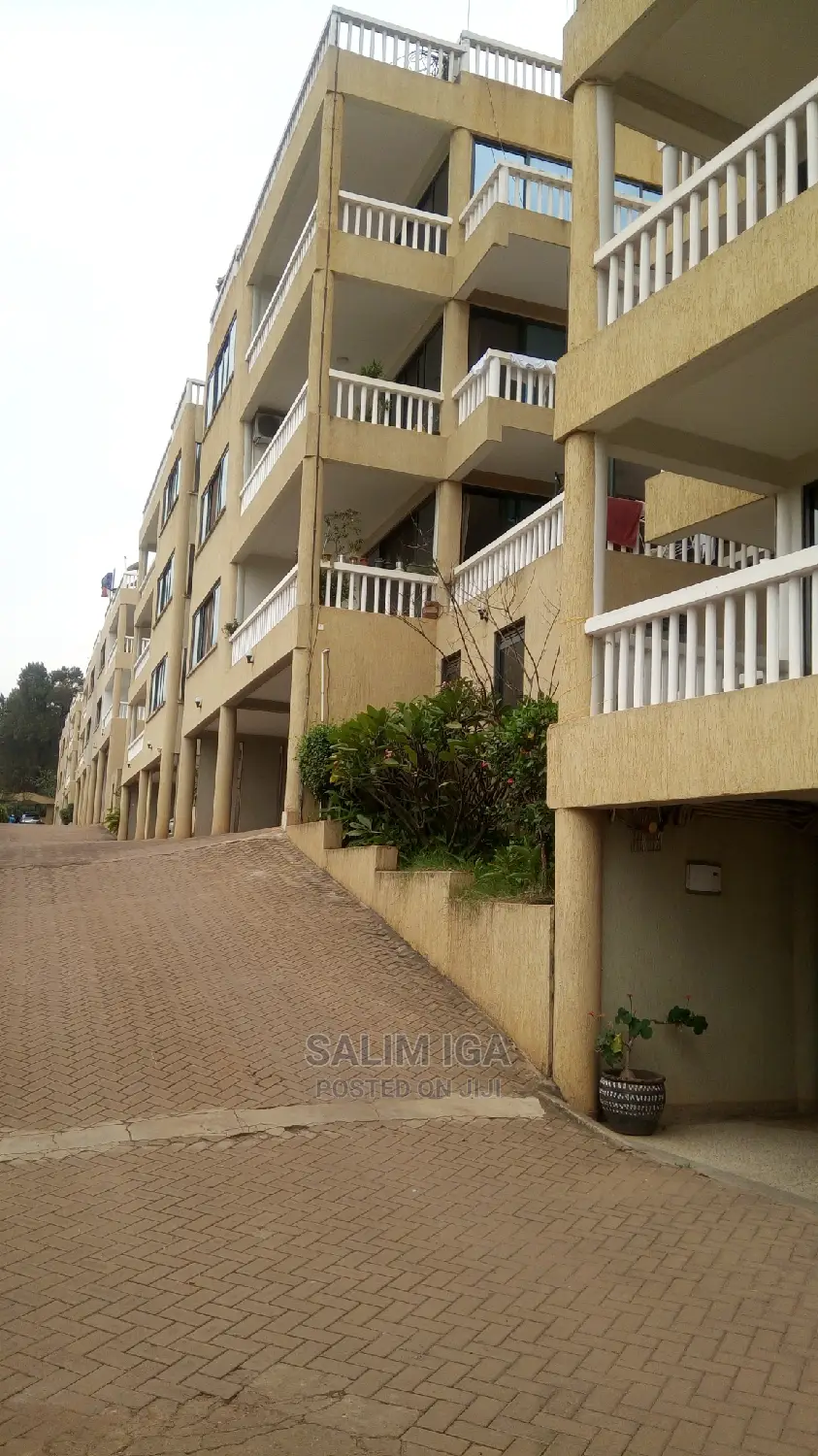 Furnished 3bdrm Block of Flats in Kololo Property, Central Division