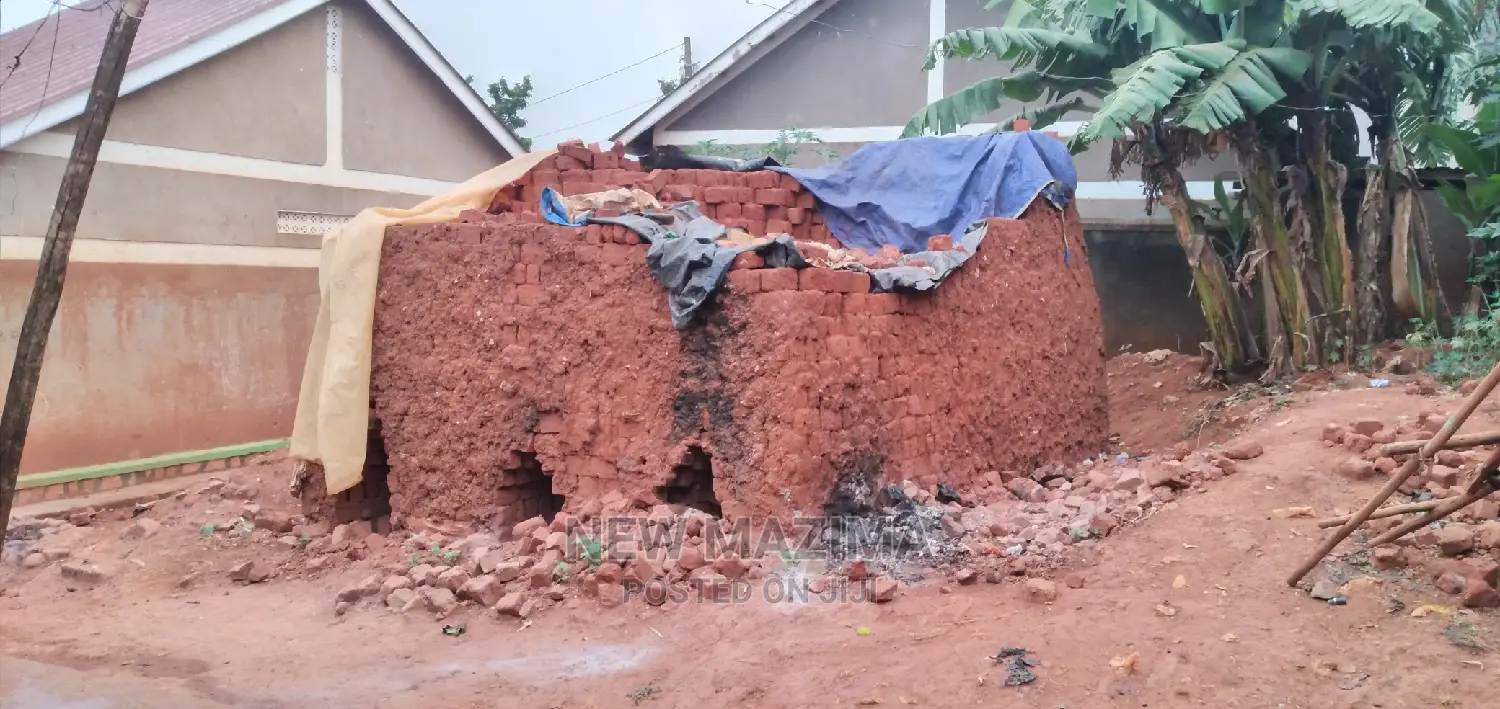 Very Beautiful Plot on Quicksale in Heart of Makindye Boston