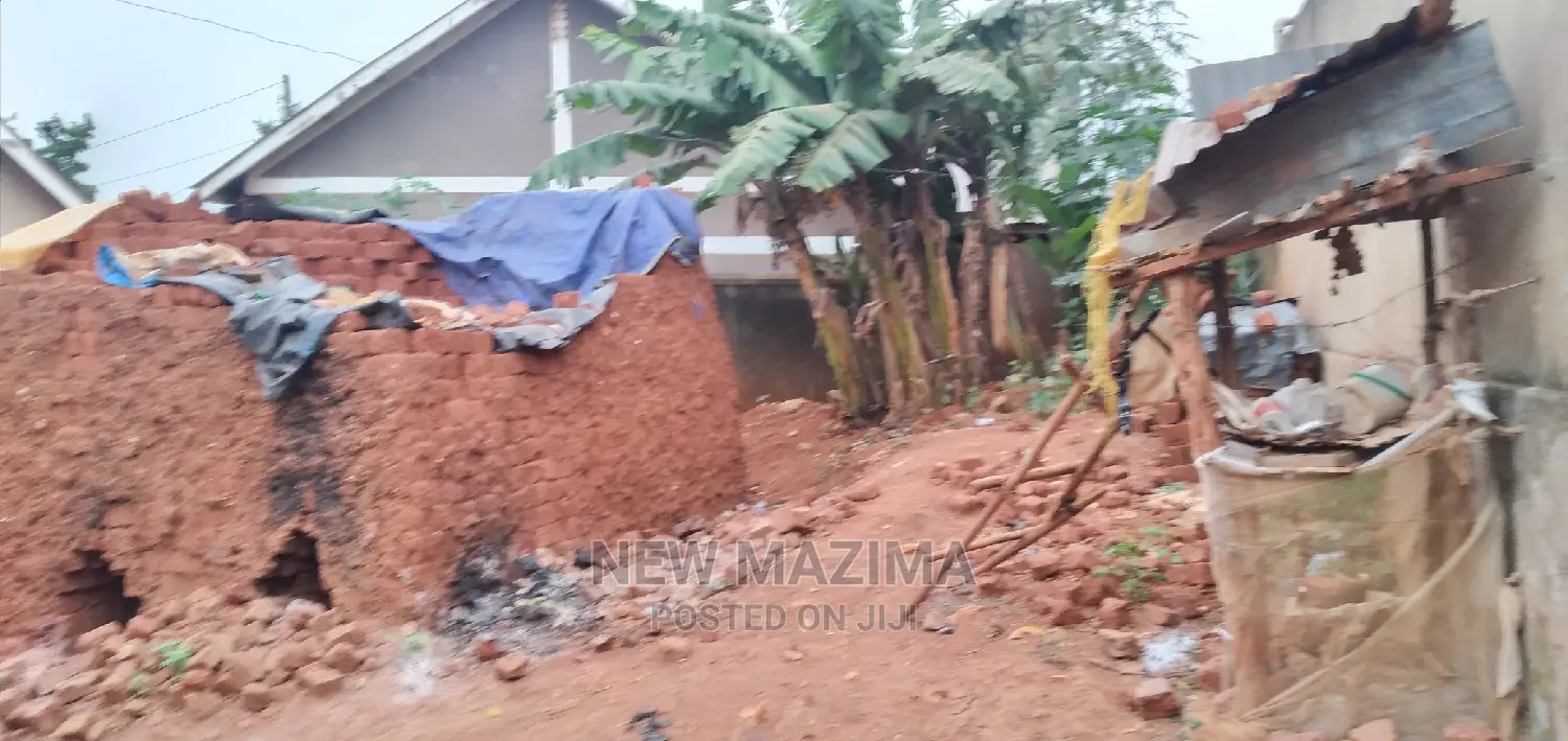 Very Beautiful Plot on Quicksale in Heart of Makindye Boston