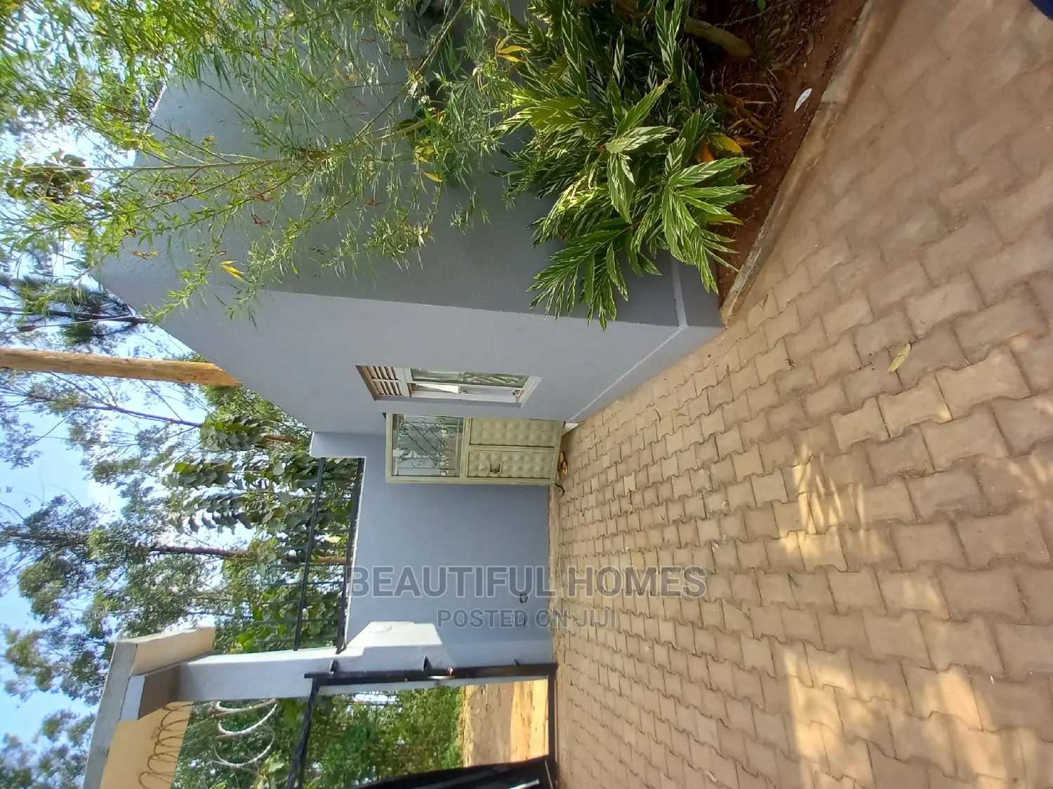 Furnished 4bdrm House in Kira for Sale