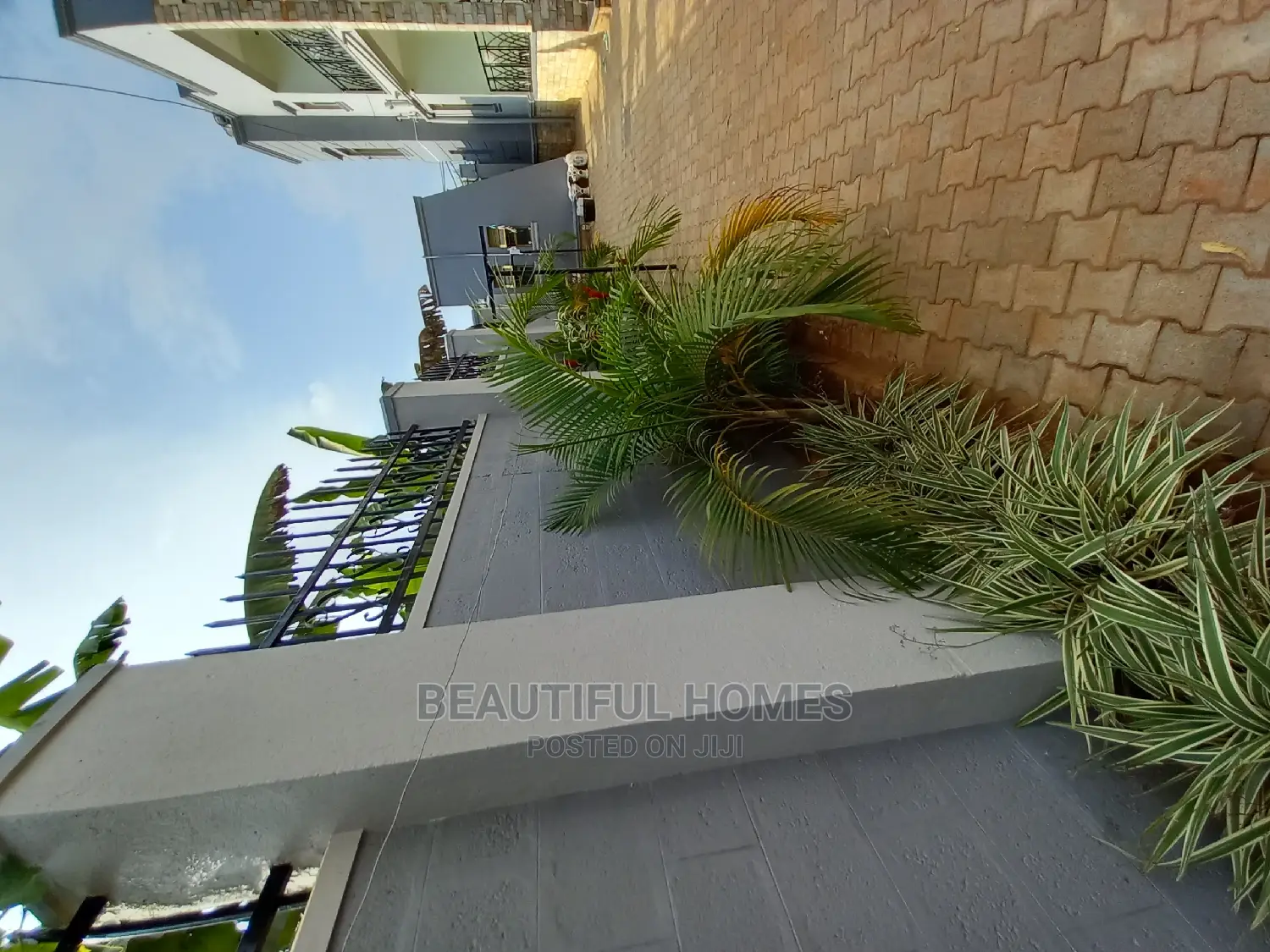 Furnished 4bdrm Mansion in Kira Nice for Sale