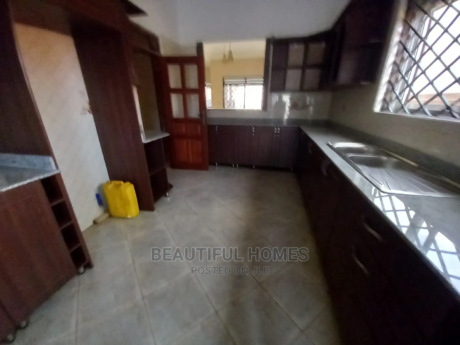 Furnished 4bdrm House in Kira Planned for Sale