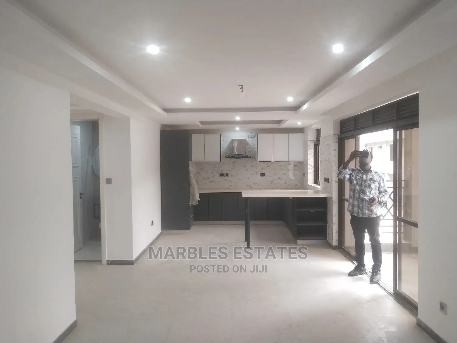 2bdrm Condo in Mbuya, Central Division for Sale
