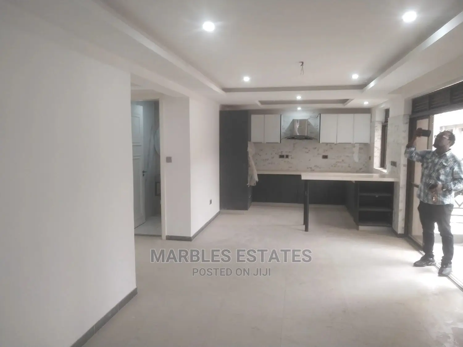 2bdrm Condo in Mbuya, Central Division for Sale