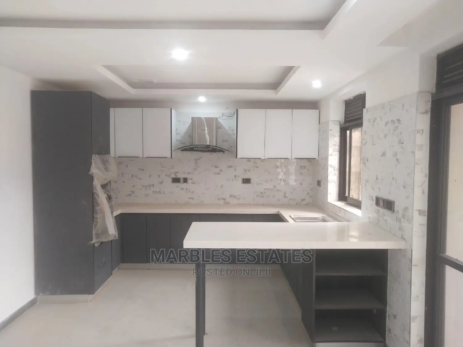 2bdrm Condo in Mbuya, Central Division for Sale