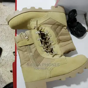 Siwar Desert Boots