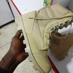 Siwar Desert Boots