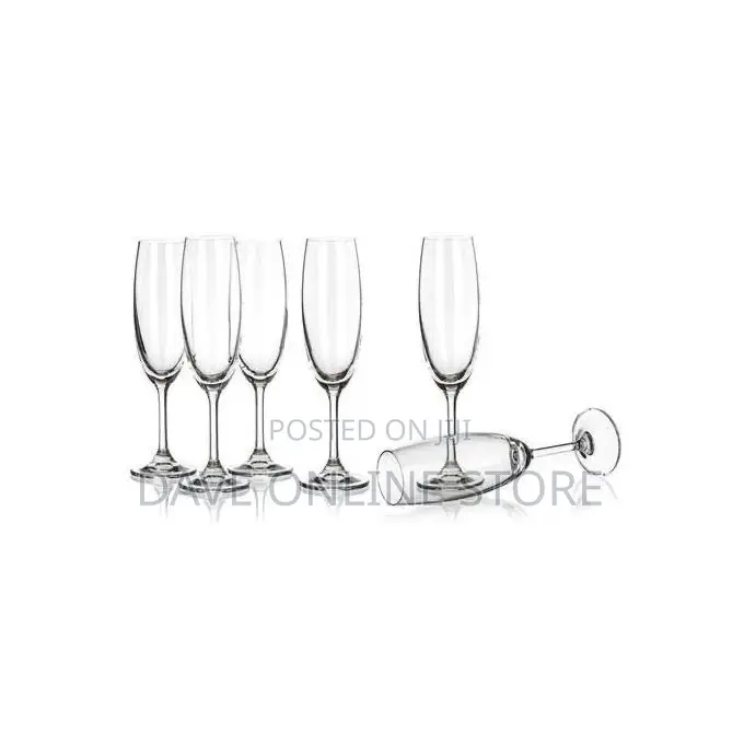 Set of 6 Glasses Champagne and Beverages.