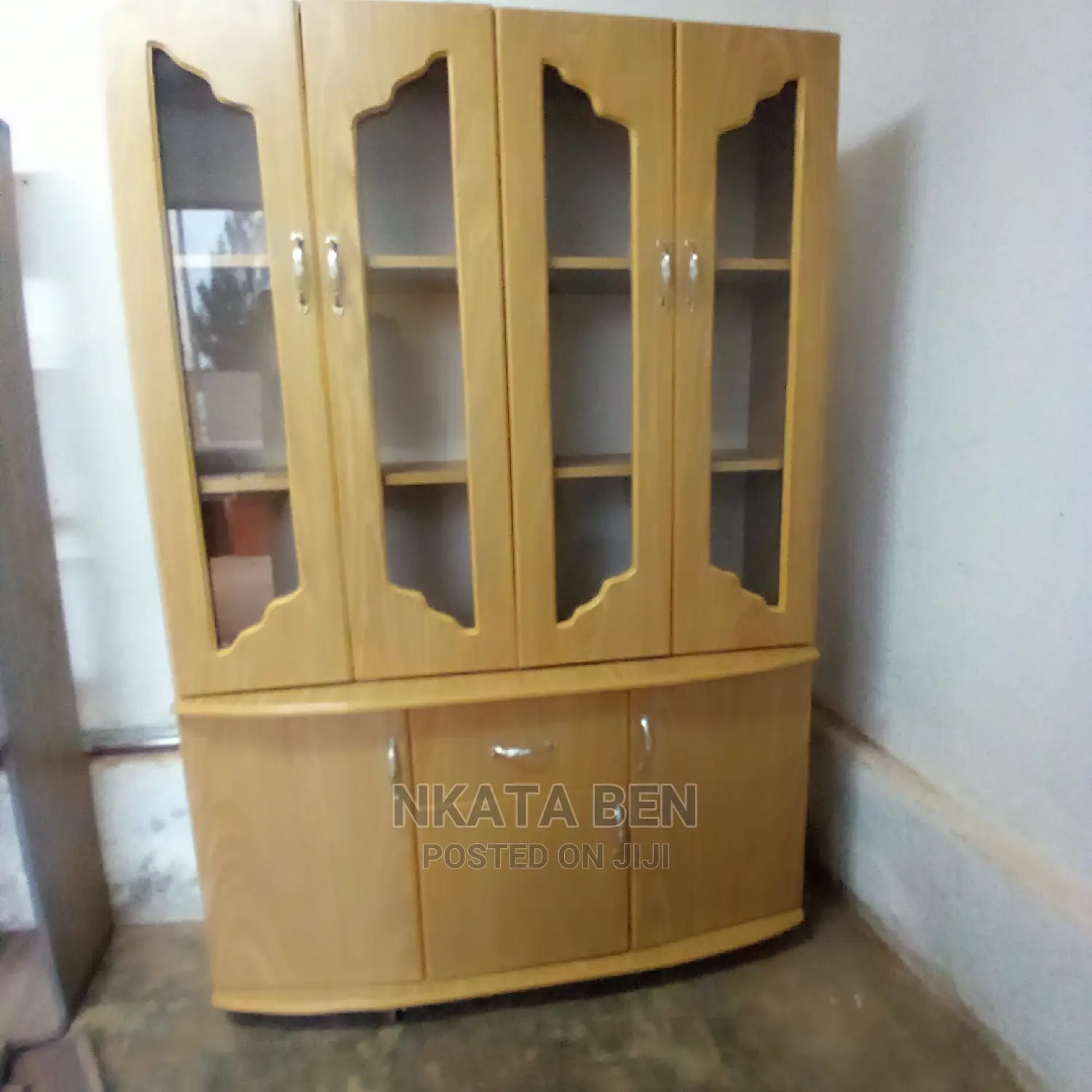 Larva Oak Side Board