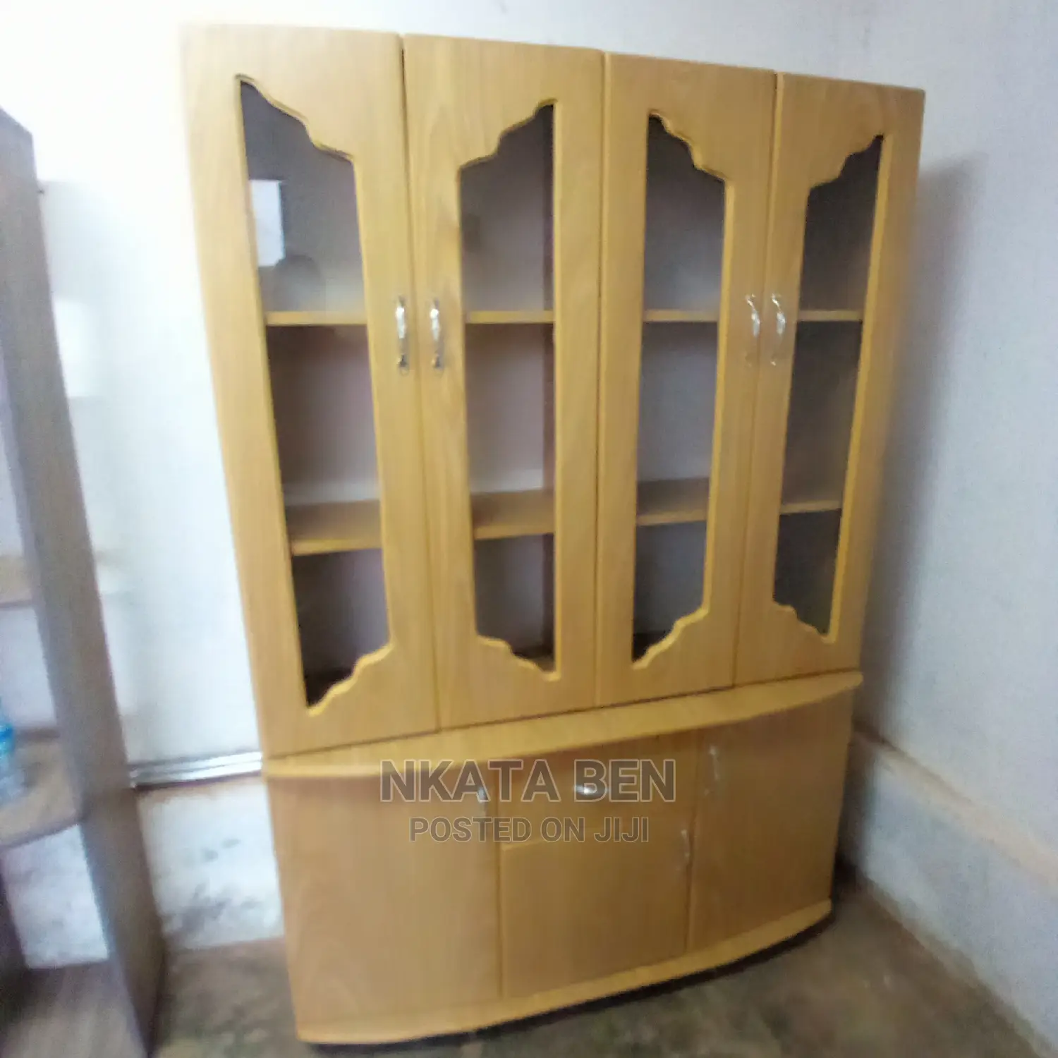 Larva Oak Side Board