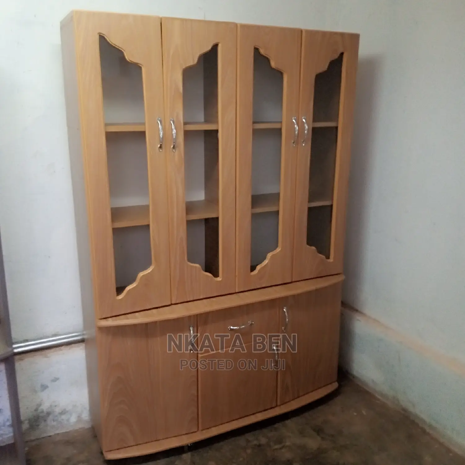 Larva Oak Side Board