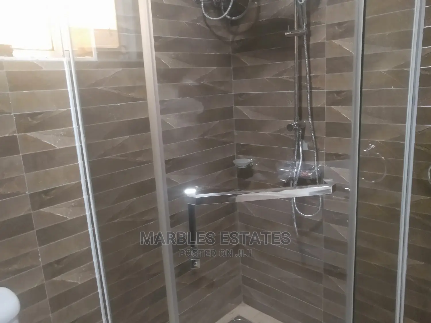 5bdrm Townhouse/Terrace in Bugolobi, Central Division for Rent