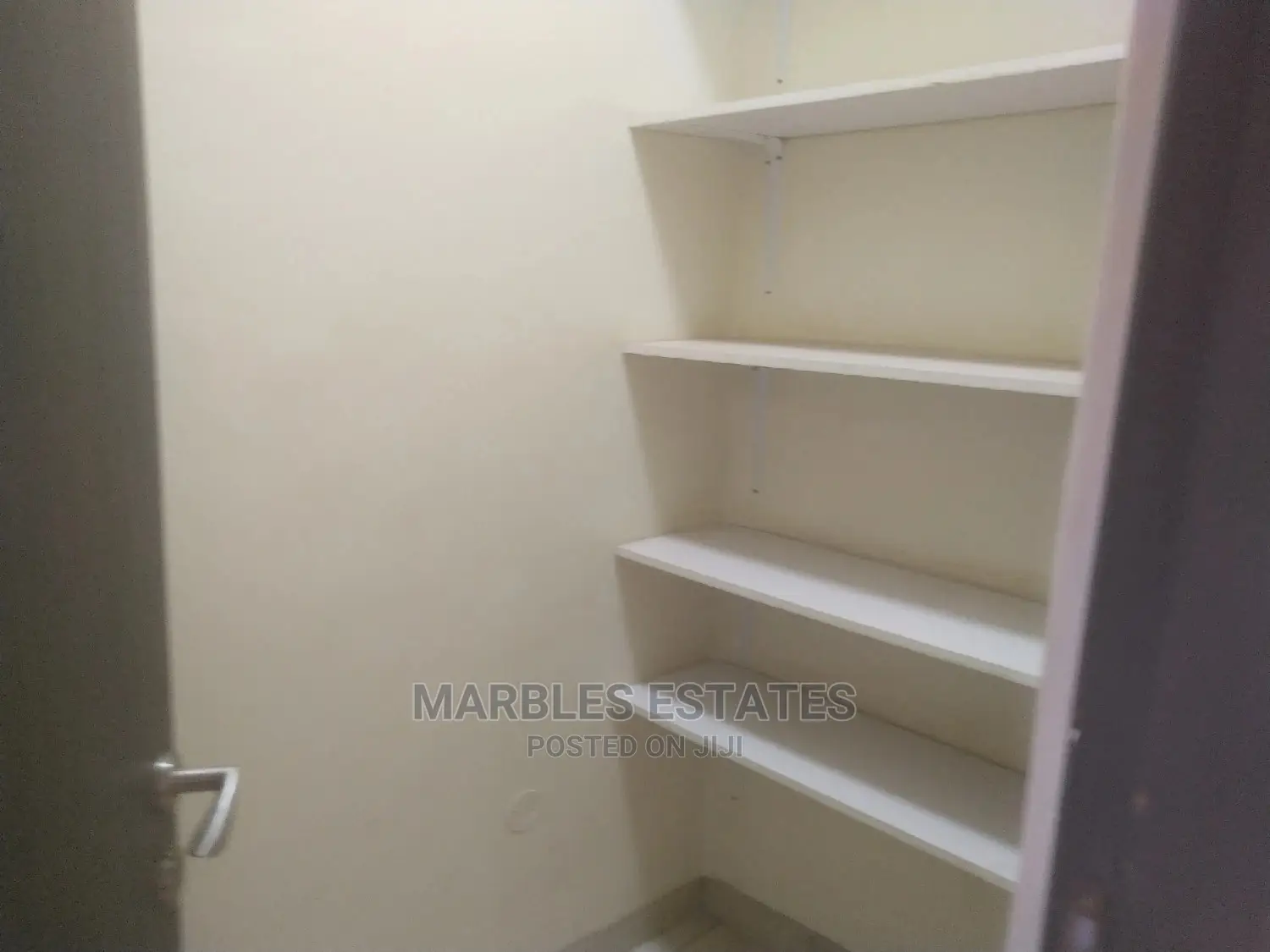 5bdrm Townhouse/Terrace in Bugolobi, Central Division for Rent