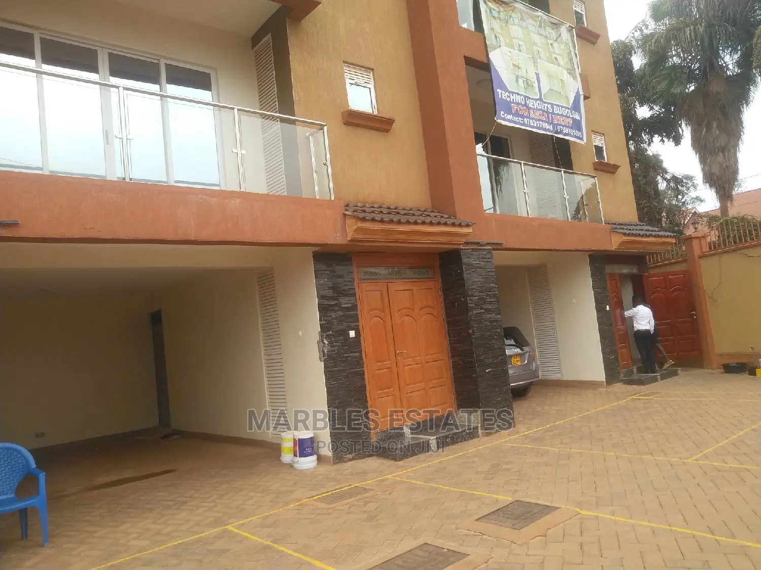 5bdrm Townhouse/Terrace in Bugolobi, Central Division for Rent