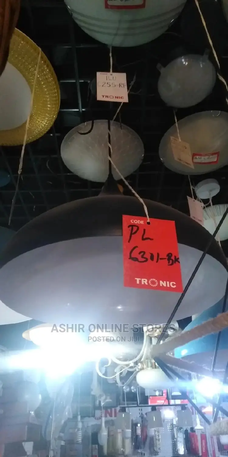 White and Black Pendant Lamp Holder